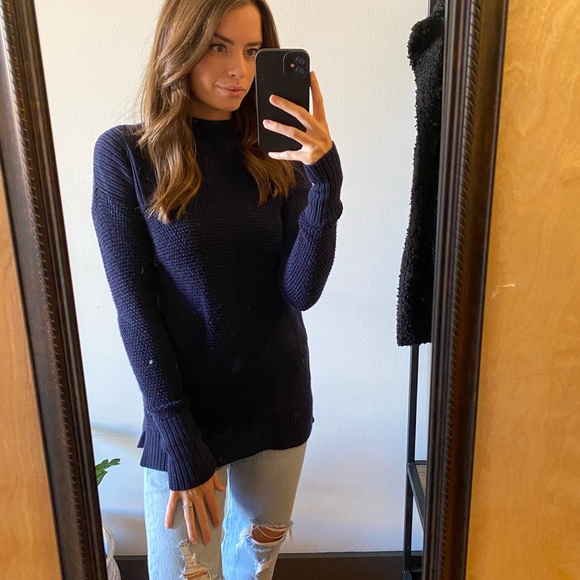 Navy Blue lululemon Sweater- Size 4 - Picture 1 of 5